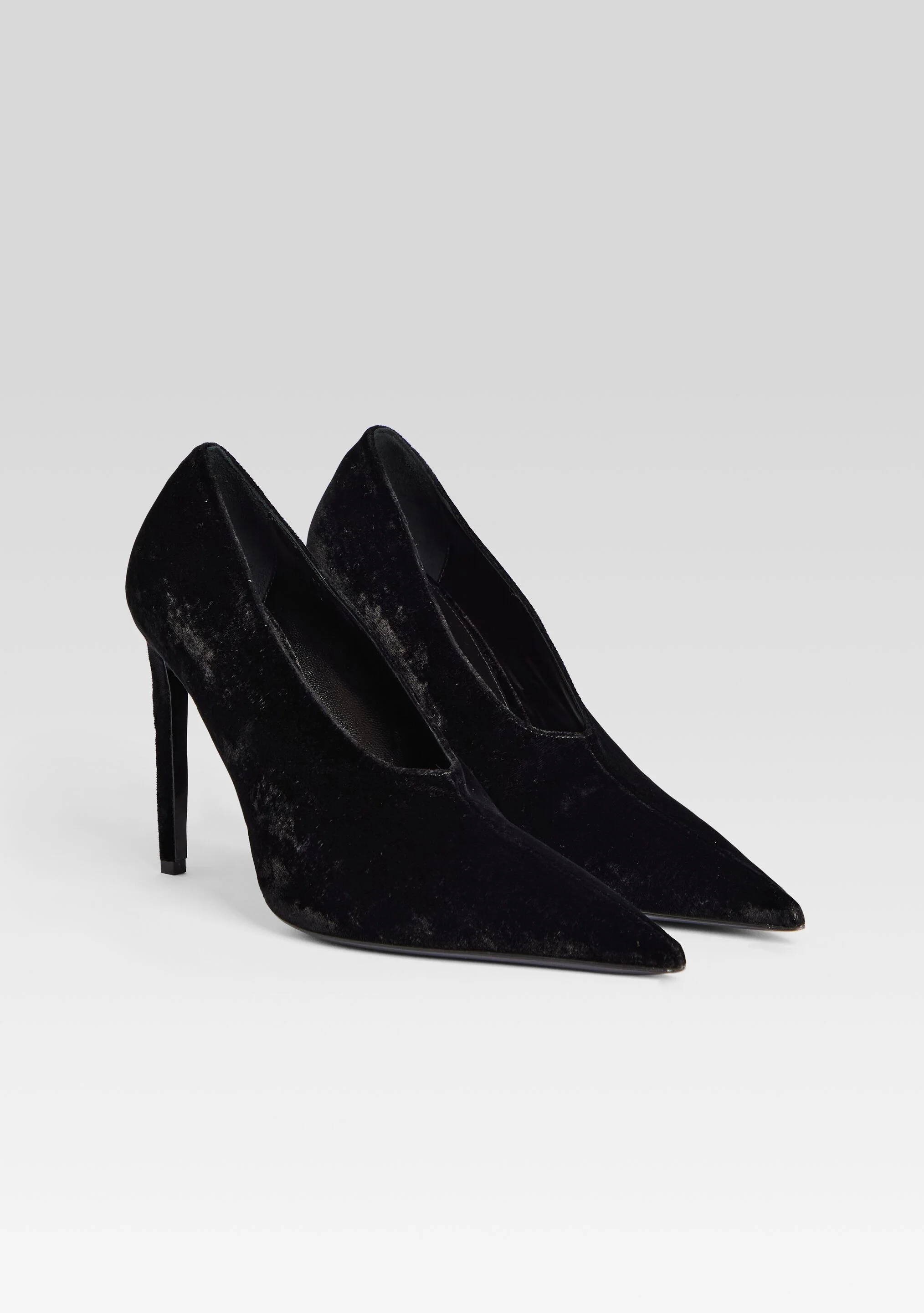 Mollie Velvet Pump - Image 3
