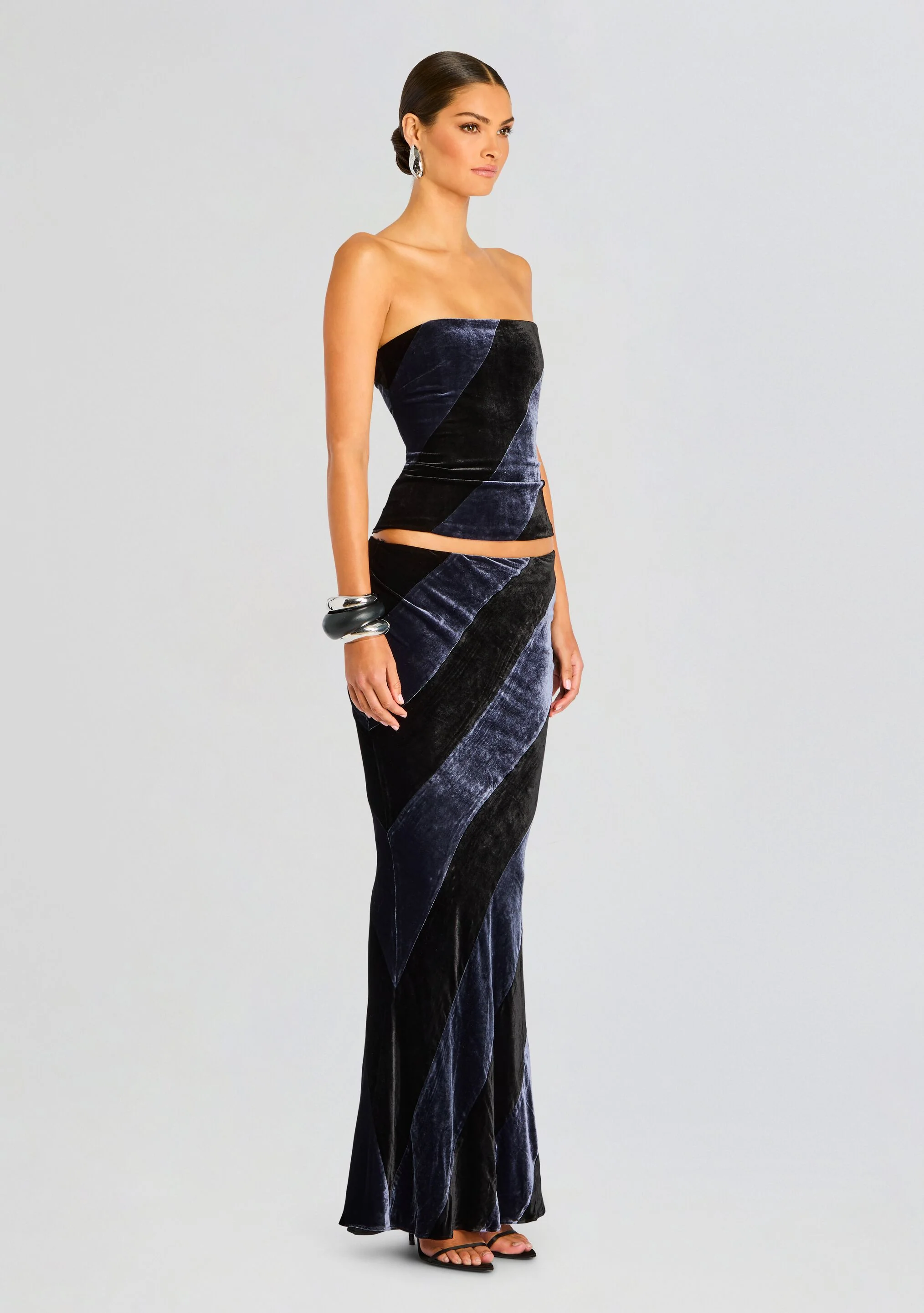 Venus Velvet Skirt - Image 3